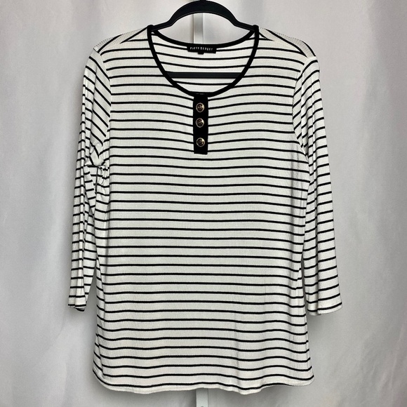 Fifty Street Tops - Fifty Street Womenʻs Black and White Striped 3/4 Sleeve Blouse X-Large
